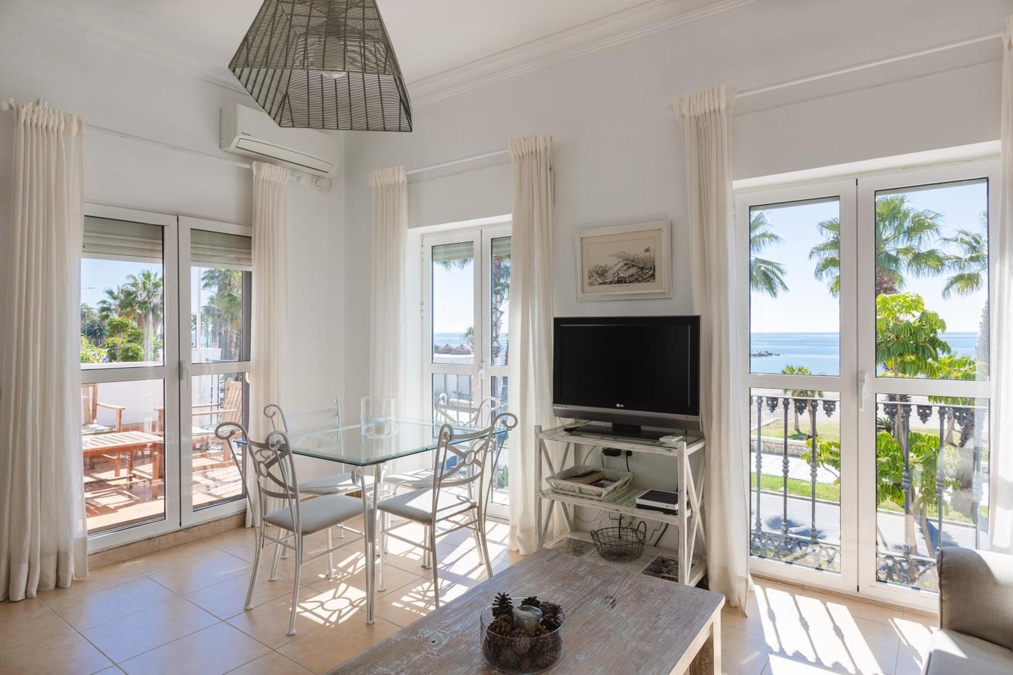 Apartamento Con Encanto En Primera Linea De Playa Малага Екстер'єр фото