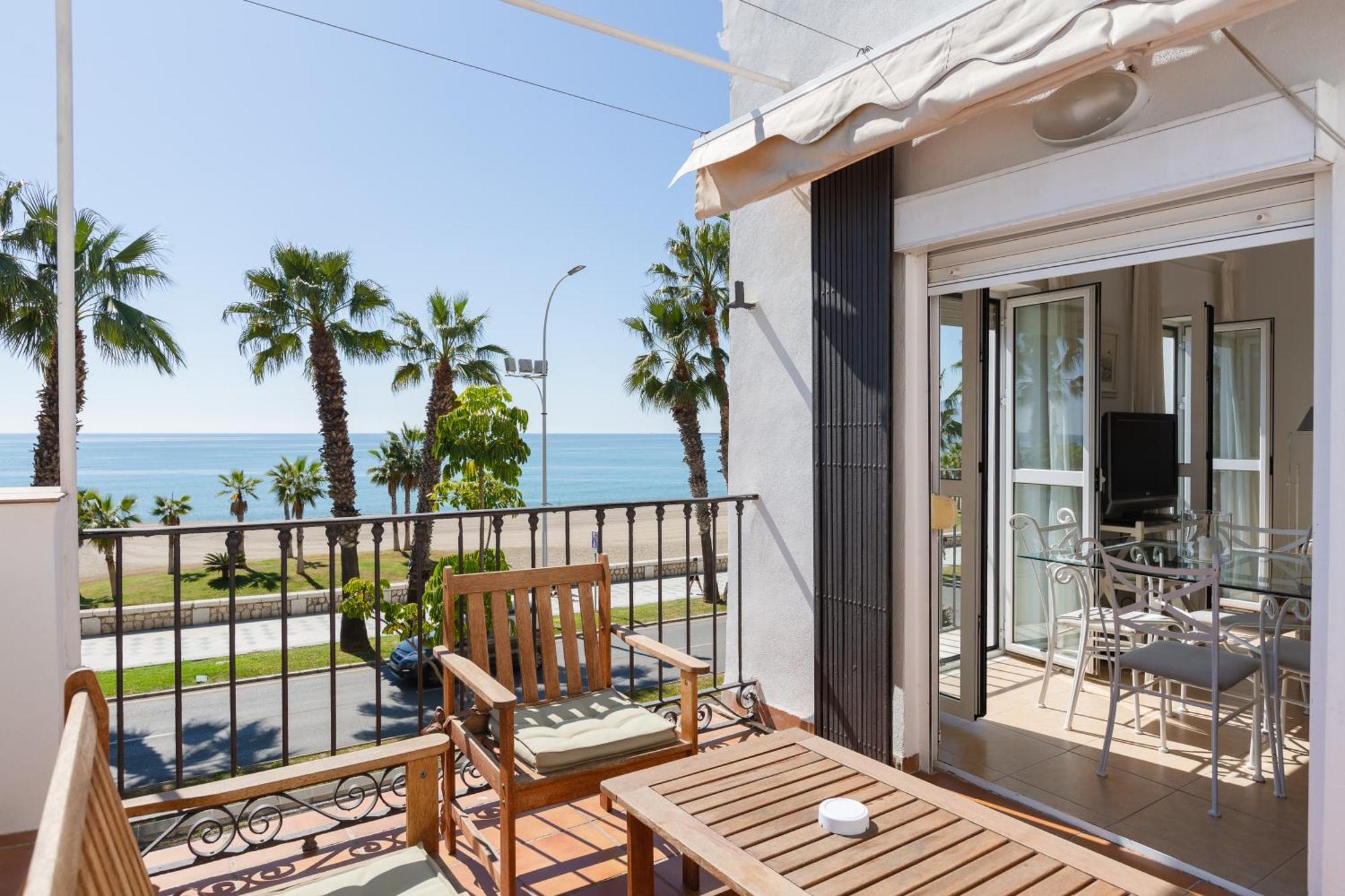 Apartamento Con Encanto En Primera Linea De Playa Малага Екстер'єр фото